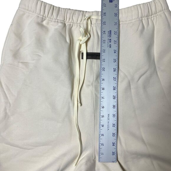 Fear Of God Essentials Sweatshorts Mens XL Cream Fleece Lounge Shorts Drawstring - Picture 11 of 16